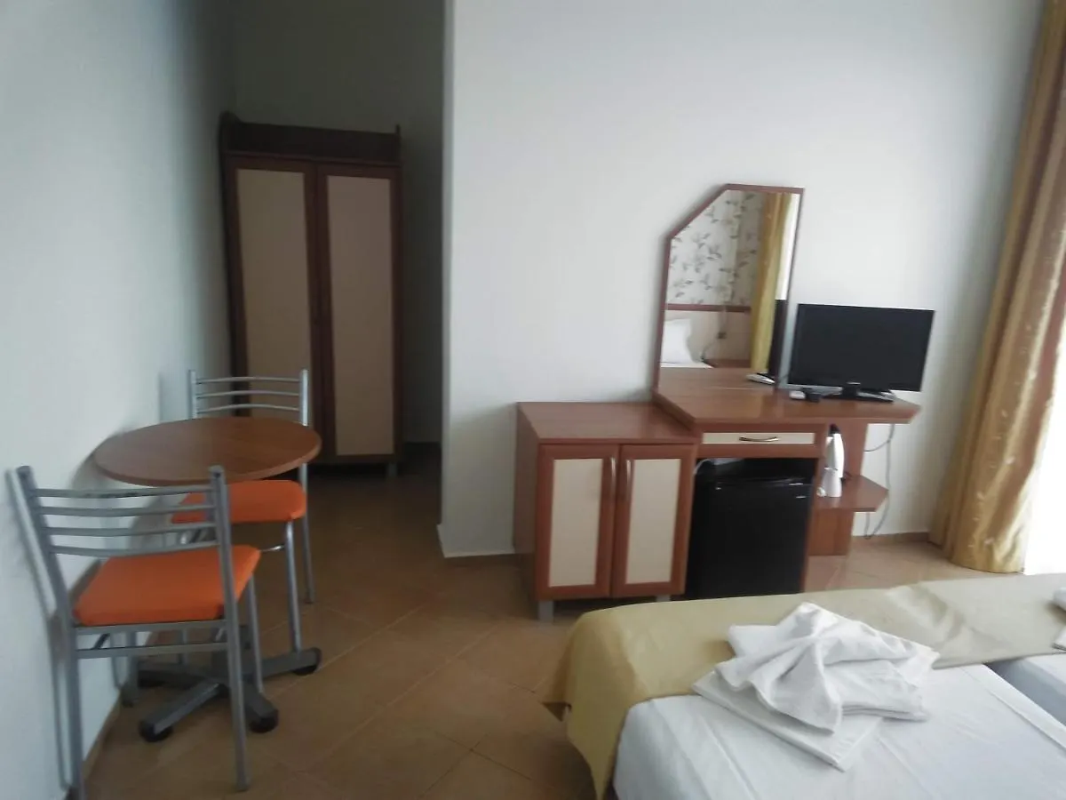 Pensionat Kostovi Primorsko Hotell