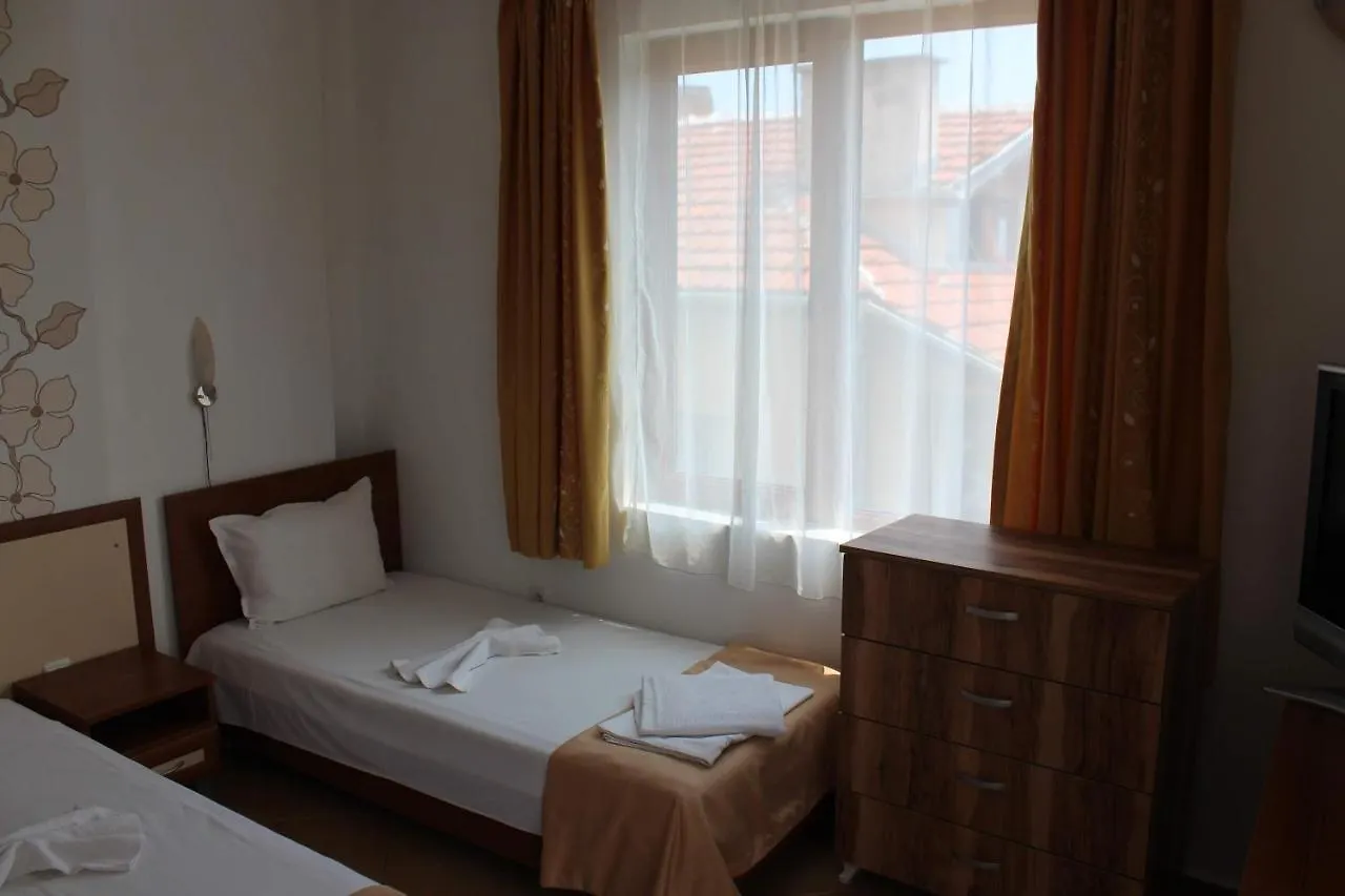 Pensionat Kostovi Primorsko Hotell