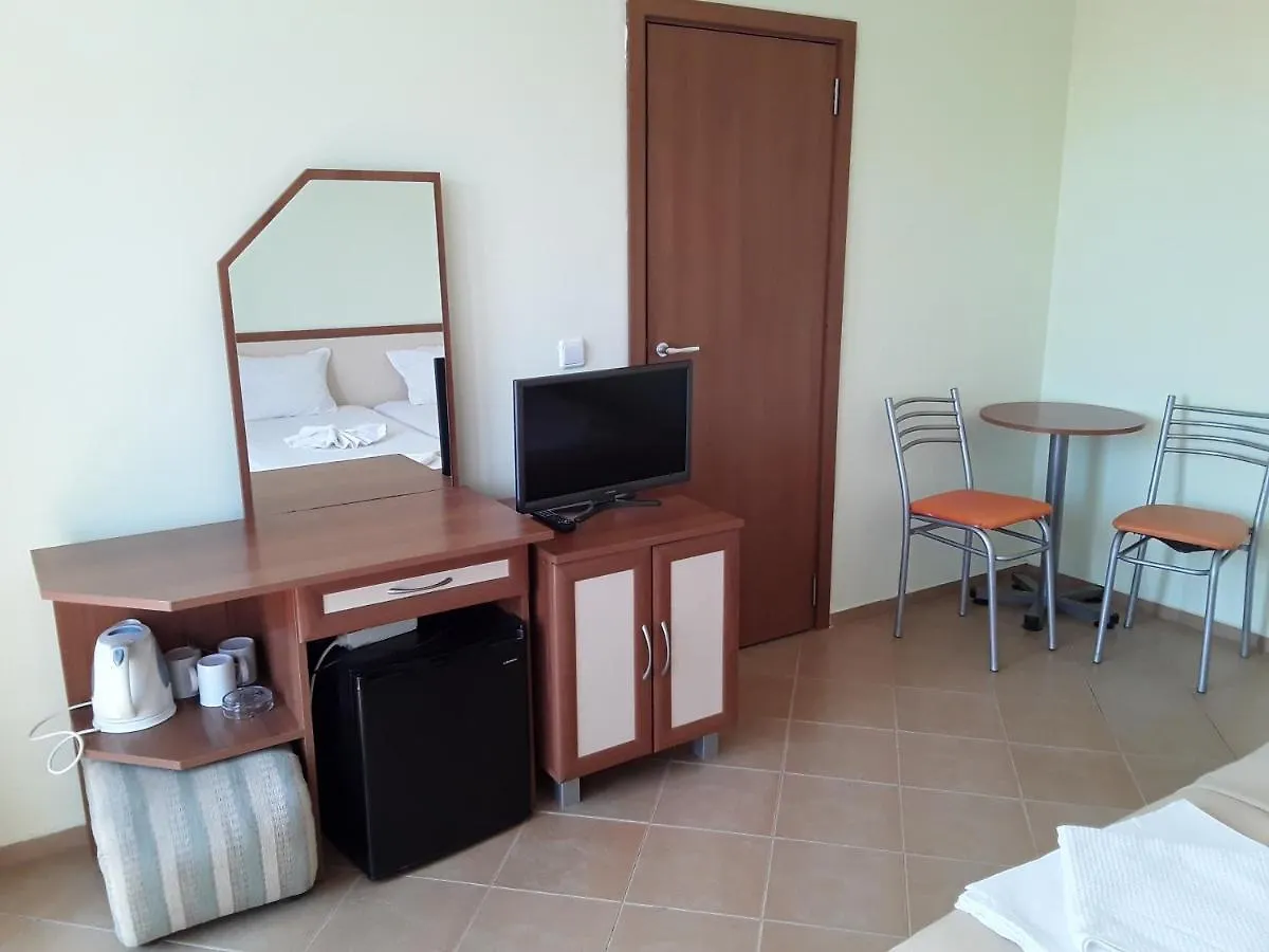 Pensionat Kostovi Primorsko Hotell