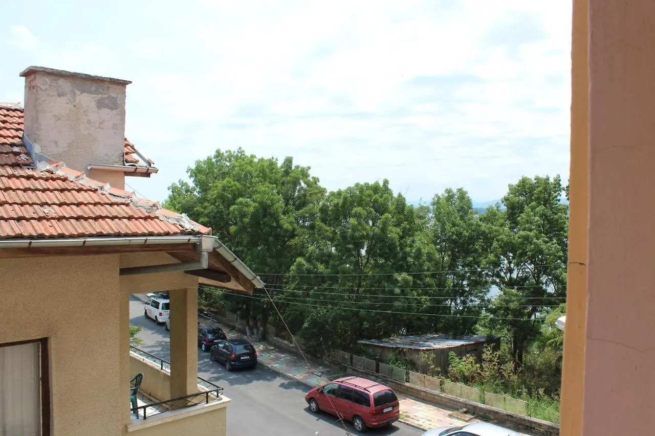 Pensionat Kostovi Primorsko Hotell