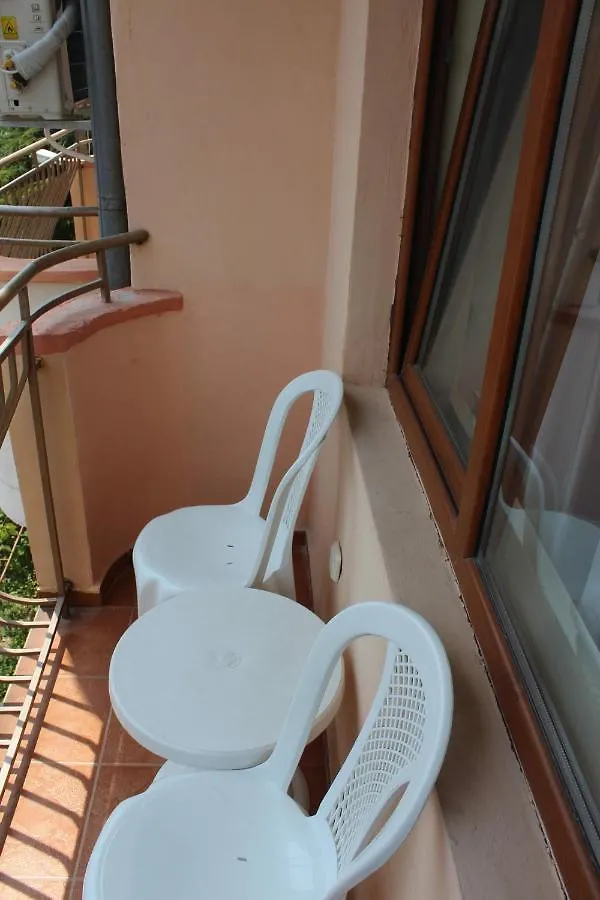 Pensionat Kostovi Primorsko Hotell