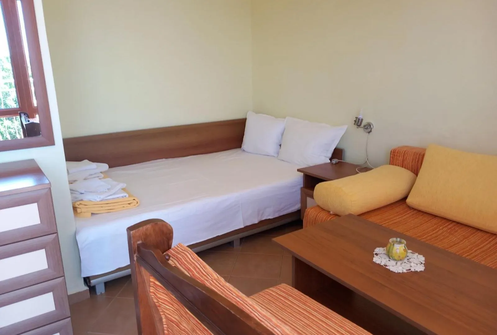 Pensionat Kostovi Primorsko Hotell