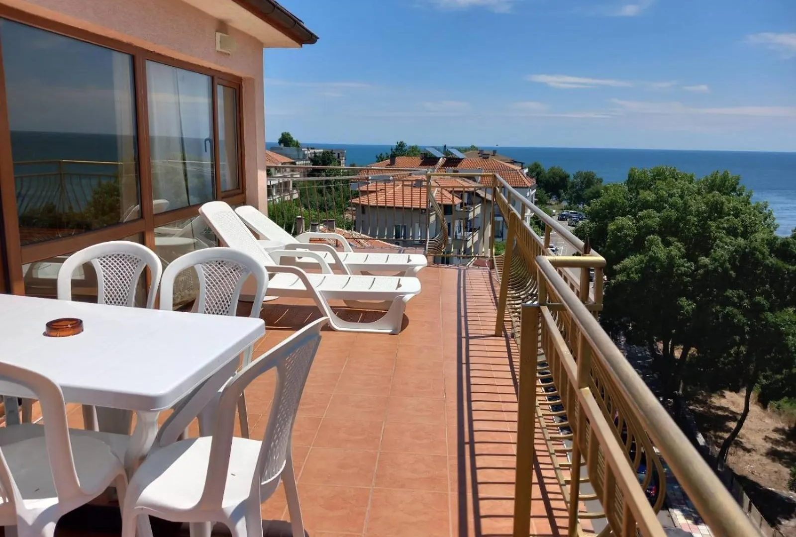Kostovi Primorsko Hotell Pensionat